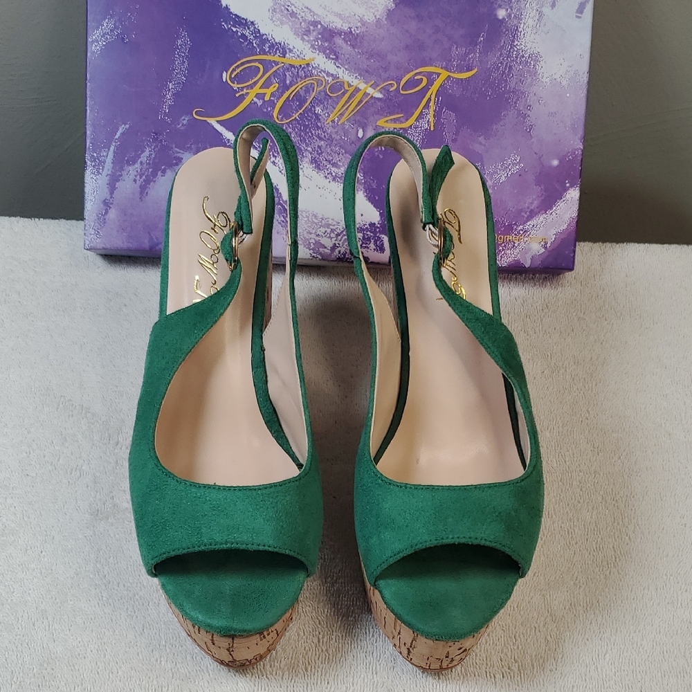 FOWT Green Slingback Platform Wedge Sandals W/ Buckle Strap. 7